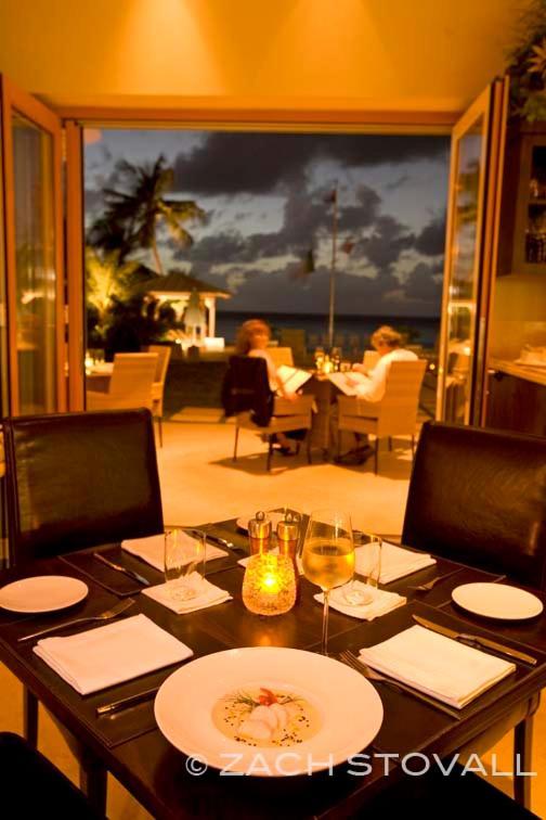 Caribbean Club Boutique Hotel, Grand Cayman Seven Mile Beach Exterior photo